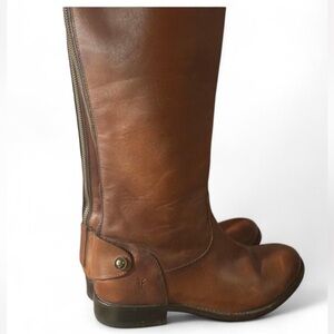 Authentic Frye Melissa Back Zip Boots — Cognac Brown 🤎